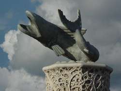 ''Bagre Dorado'' escultura a las orillas del ro