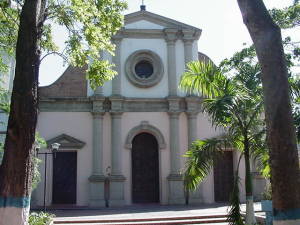 Iglesia Plaza Lara