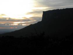 Daemmerung auf dem Tafelberg Kukenan